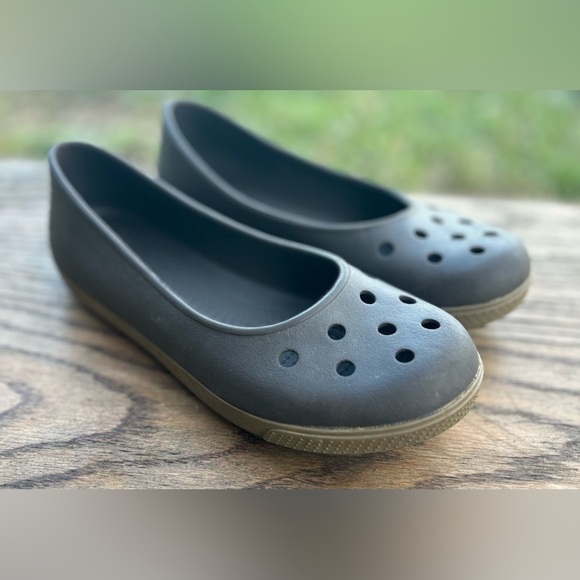 Crocs Crocband Airy Flats Womens Size 7 Brown Tan Slip On Comfort - Picture 5 of 6